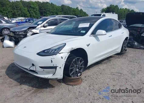 2018 Tesla Model 3 Long Range/Performance z USA, uszkodzony, nr VIN 5YJ3E1EB0JF093846